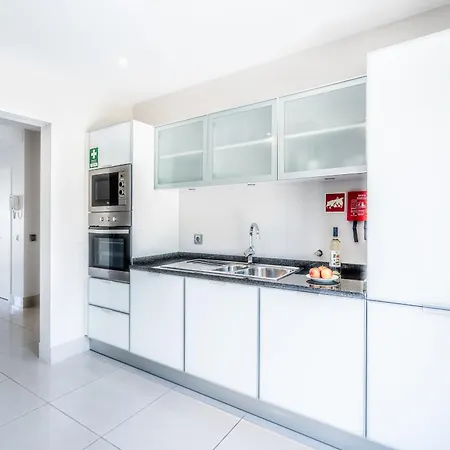 Pine Hills With Pool By Homing Apartment *