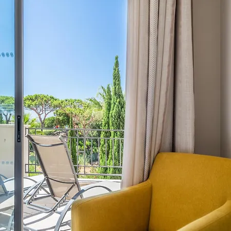 Apartment Pine Hills With Pool By Homing *