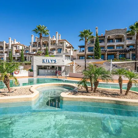 Pine Hills With Pool By Homing Apartment
